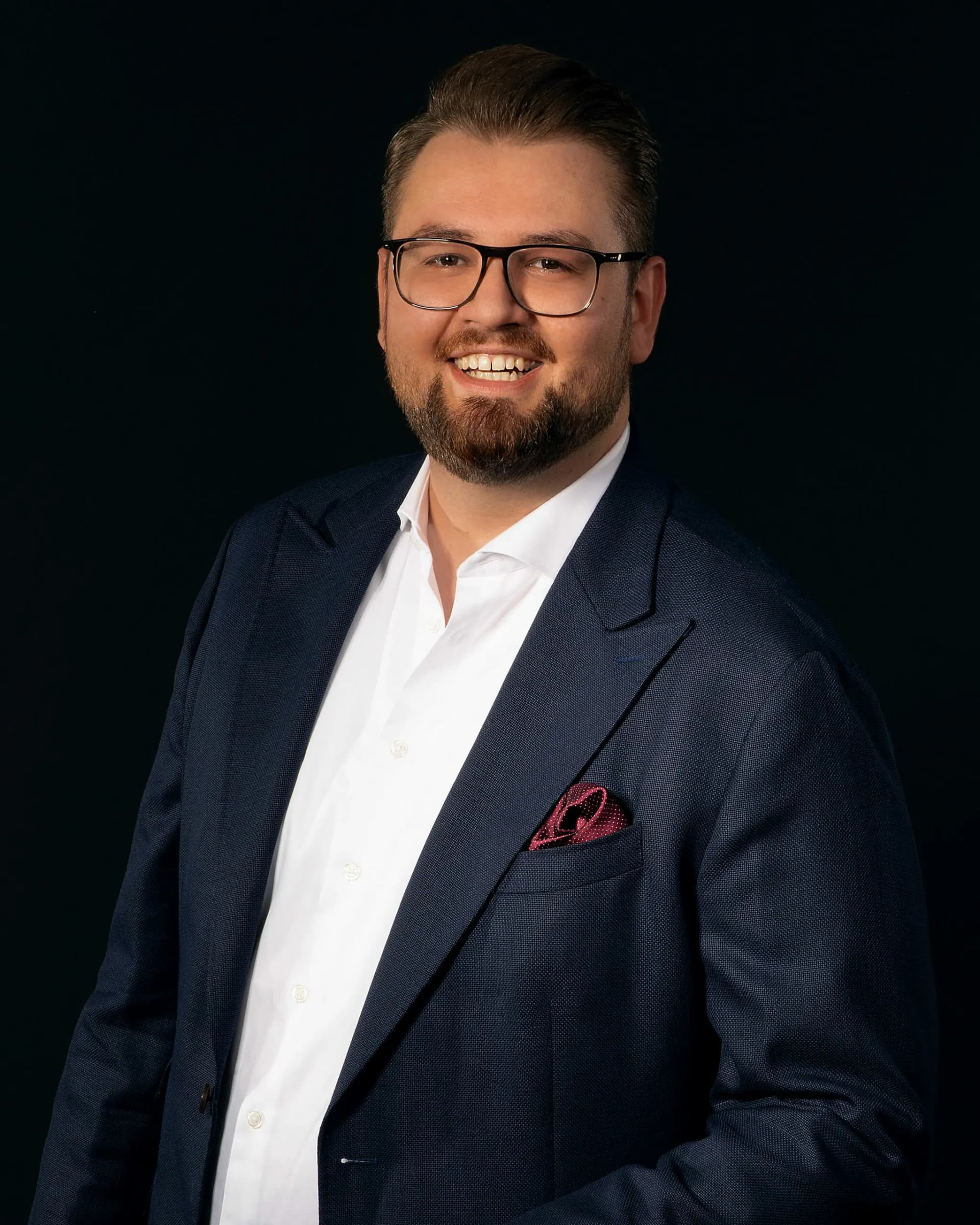 Robin Figuli — Marketing Stratege bei Bestattungs Pioniere